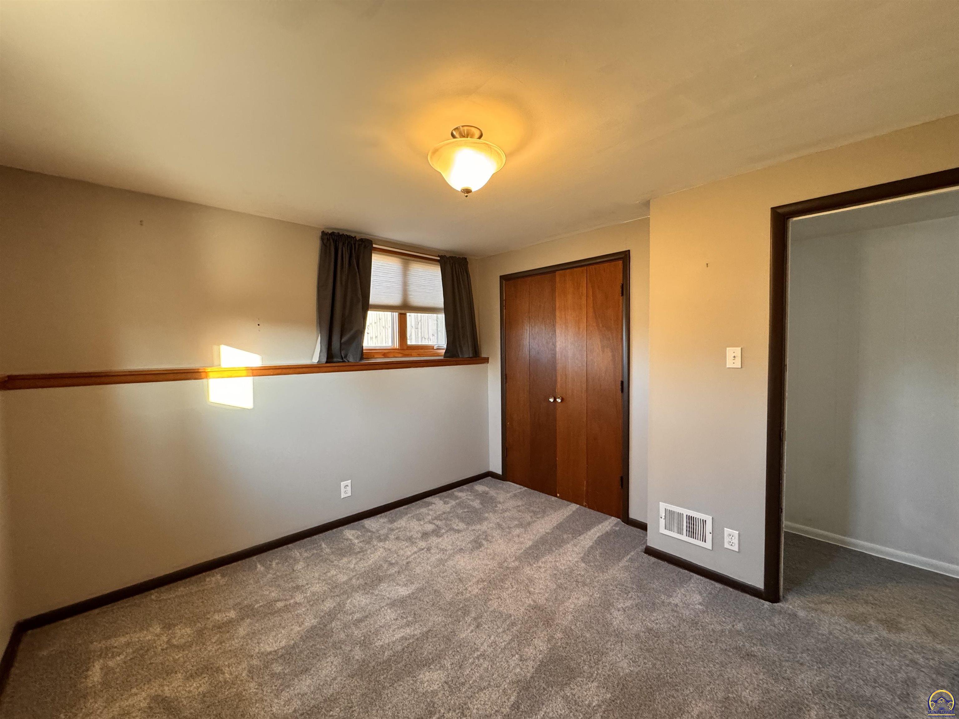 3036 Southwest Boswell Avenue Topeka, KS 66611 - Photo 43 of 52