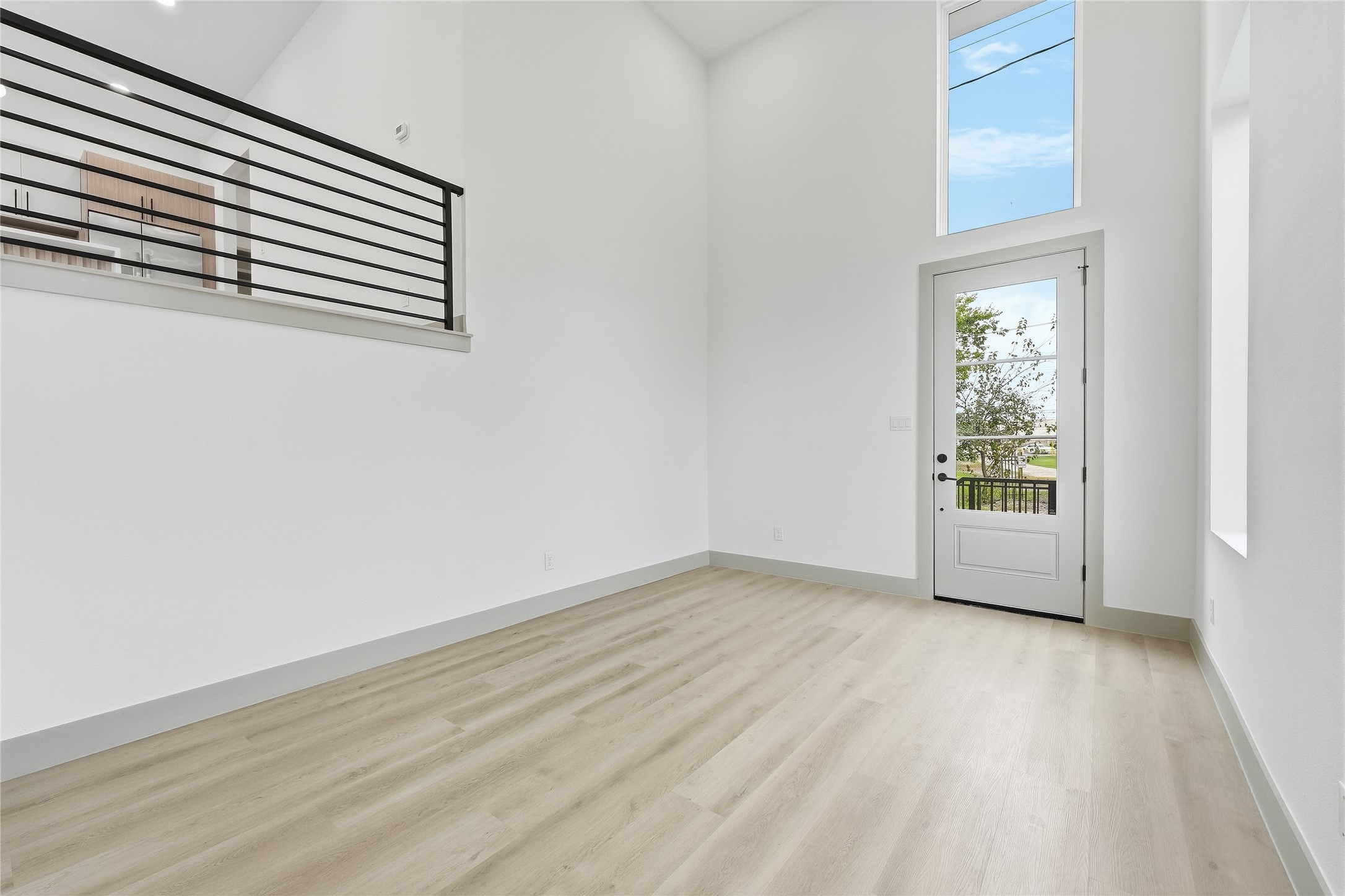 2953 Delafield Street Houston, TX 77023 - Photo 9 of 42 First Floor Living with 20 FT Ceilings