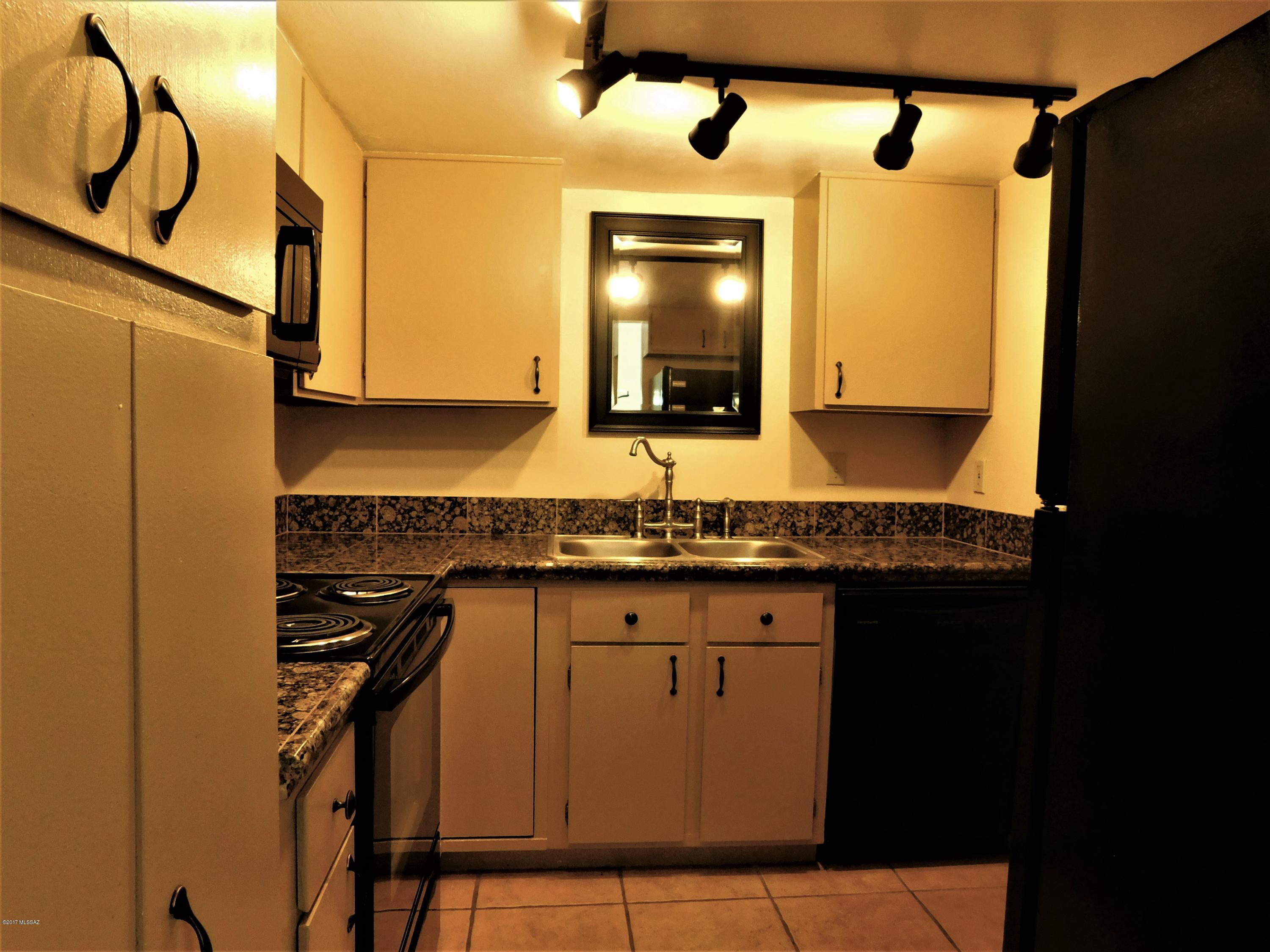 2781 West Anklam Road, Unit A Tucson, AZ 85745 - Photo 3 of 42 Gallery Image 3