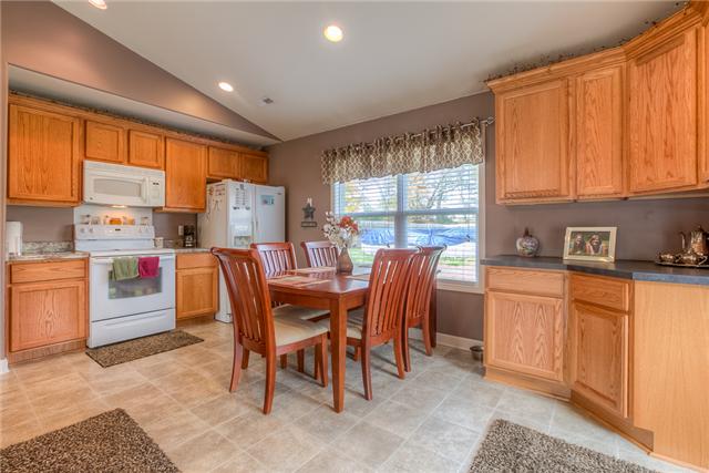1036 Hummingbird Lane Spring Hill, TN 37174 - Photo 8 of 20 Gallery Image 8