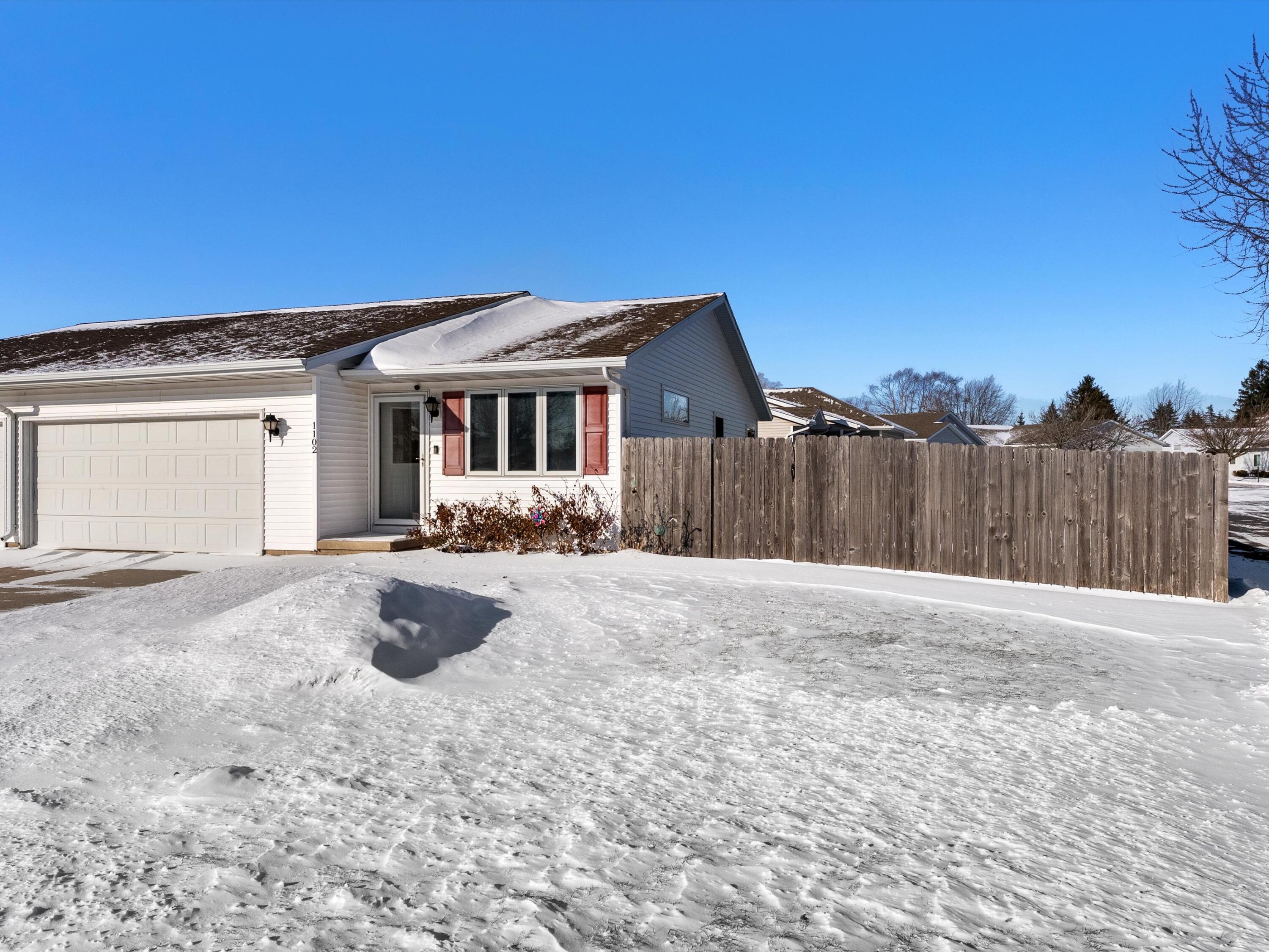 1102 East Cedar Avenue Manitowoc, WI 54220 - Photo 2 of 21 Front