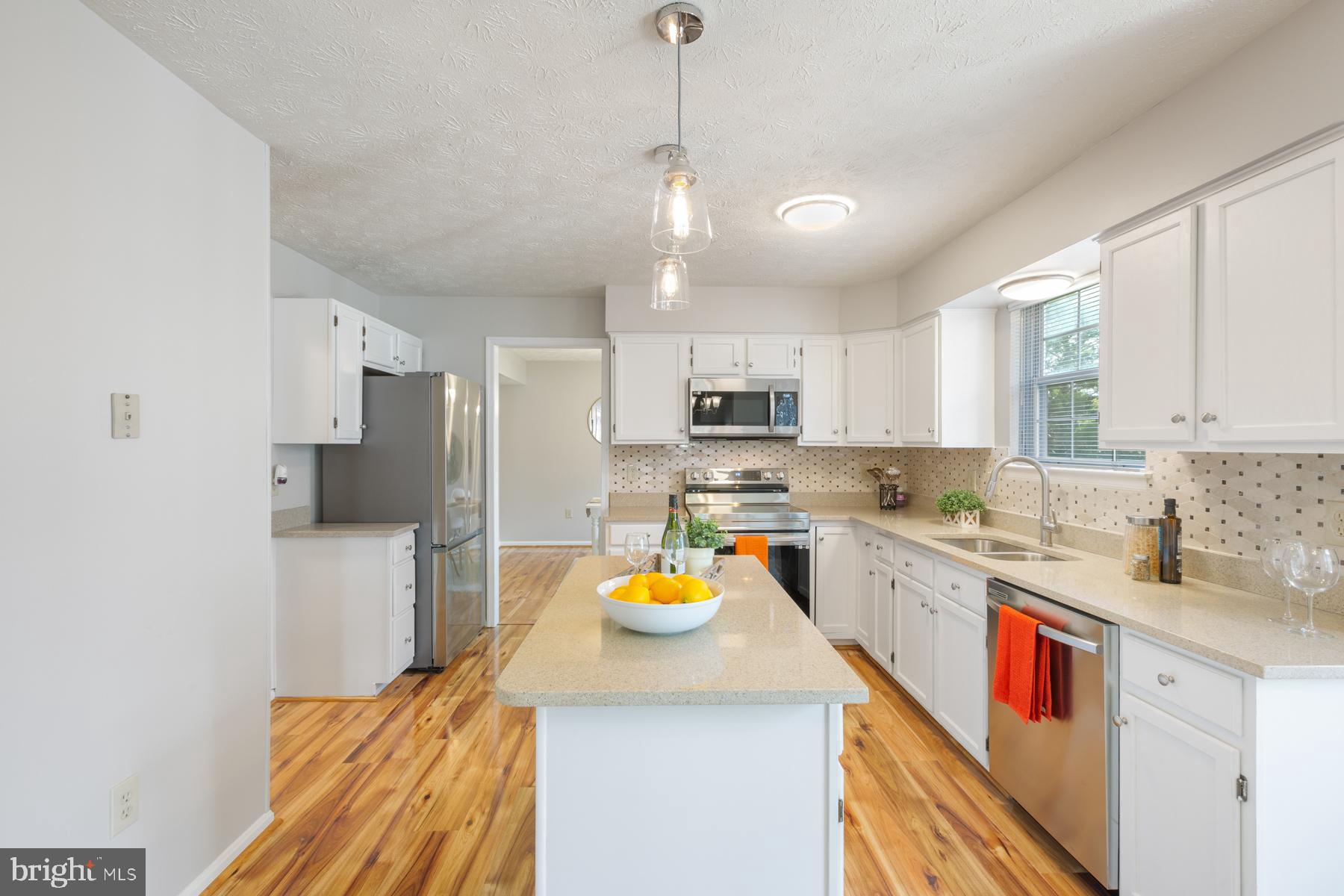 8915 Santeetlah Road Clinton, MD 20735 - Photo 13 of 41 Kitchen