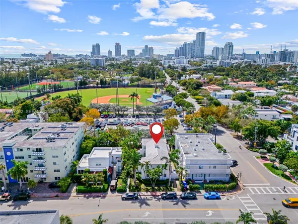 $3,500 | 932 15th Street, Unit 2, Miami Beach, FL 33139