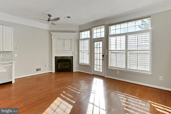 $3,300 | 26143 Nimbleton Square, Chantilly, VA 20152