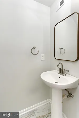 $3,300 | 26143 Nimbleton Square, Chantilly, VA 20152