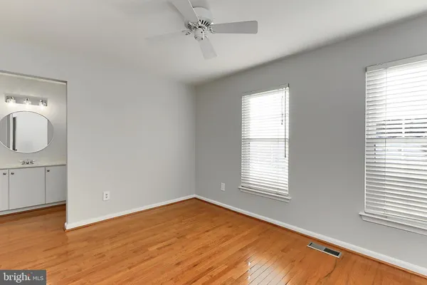 $3,300 | 26143 Nimbleton Square, Chantilly, VA 20152