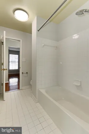 $3,300 | 26143 Nimbleton Square, Chantilly, VA 20152