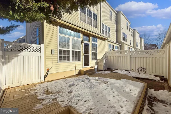 $3,300 | 26143 Nimbleton Square, Chantilly, VA 20152