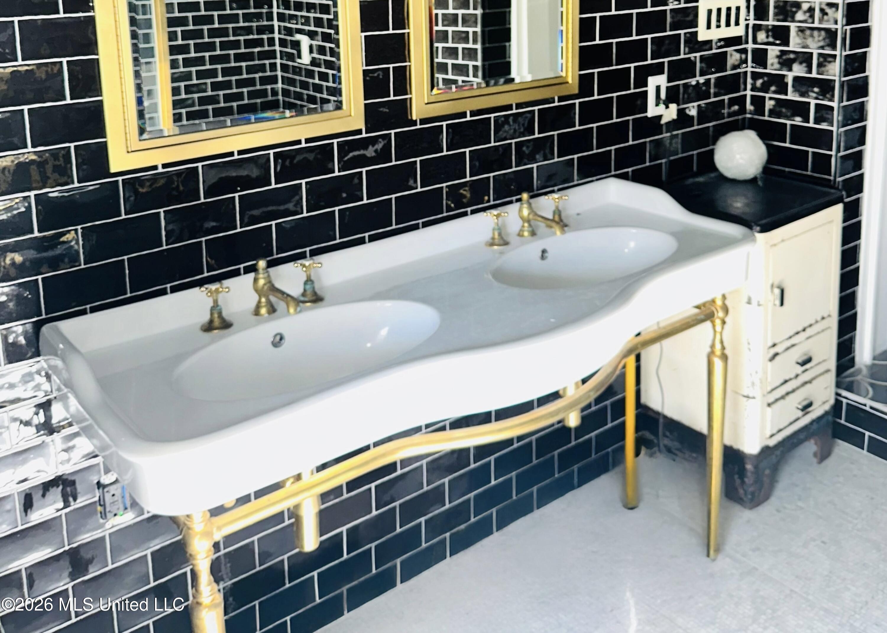 8747 River Road Natchez, MS 39120 - Photo 30 of 97 Master Bath