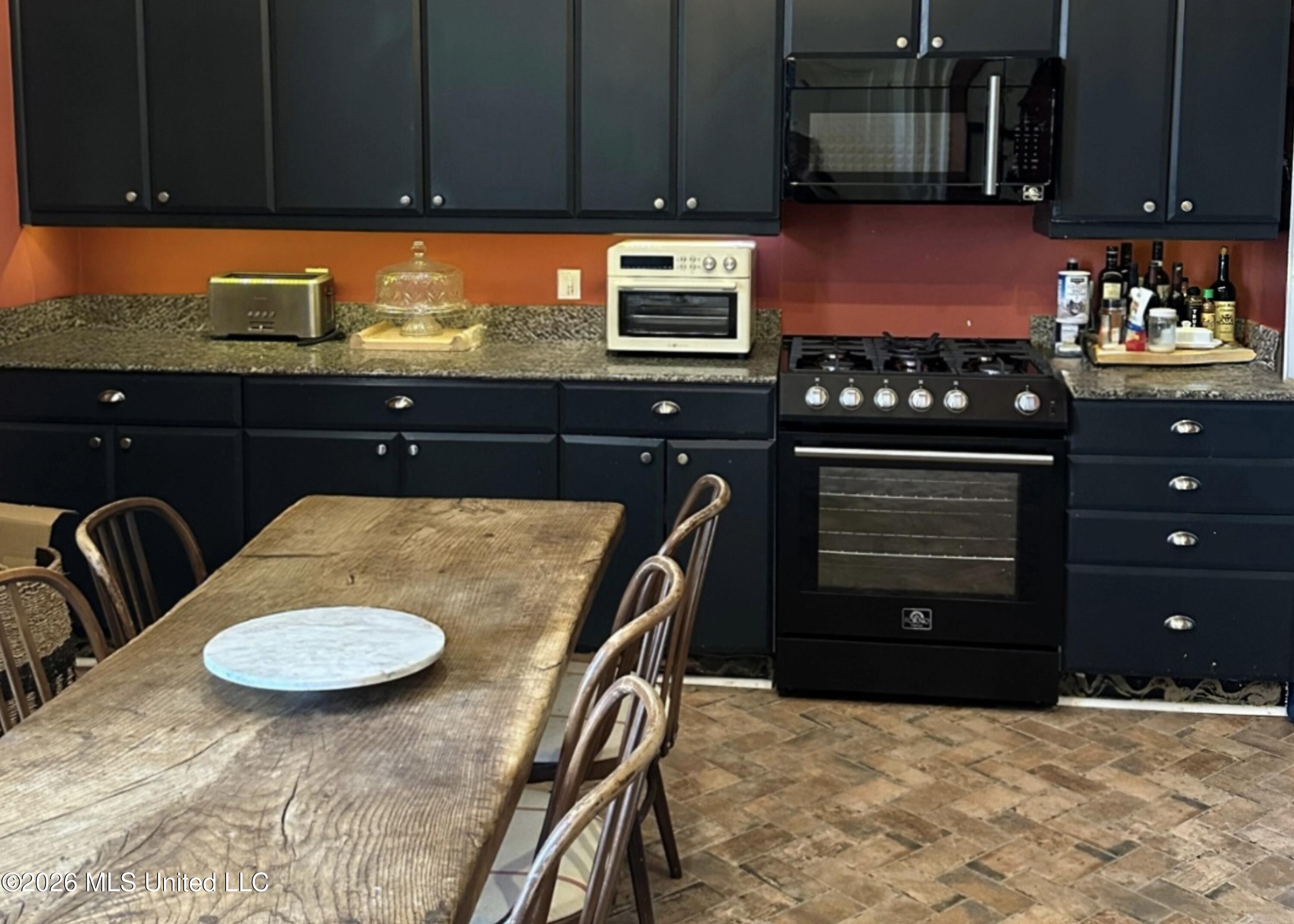 8747 River Road Natchez, MS 39120 - Photo 39 of 97 Kitchen