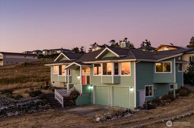 $845,000 | 648 Hacienda Drive, Coupeville, WA 98239