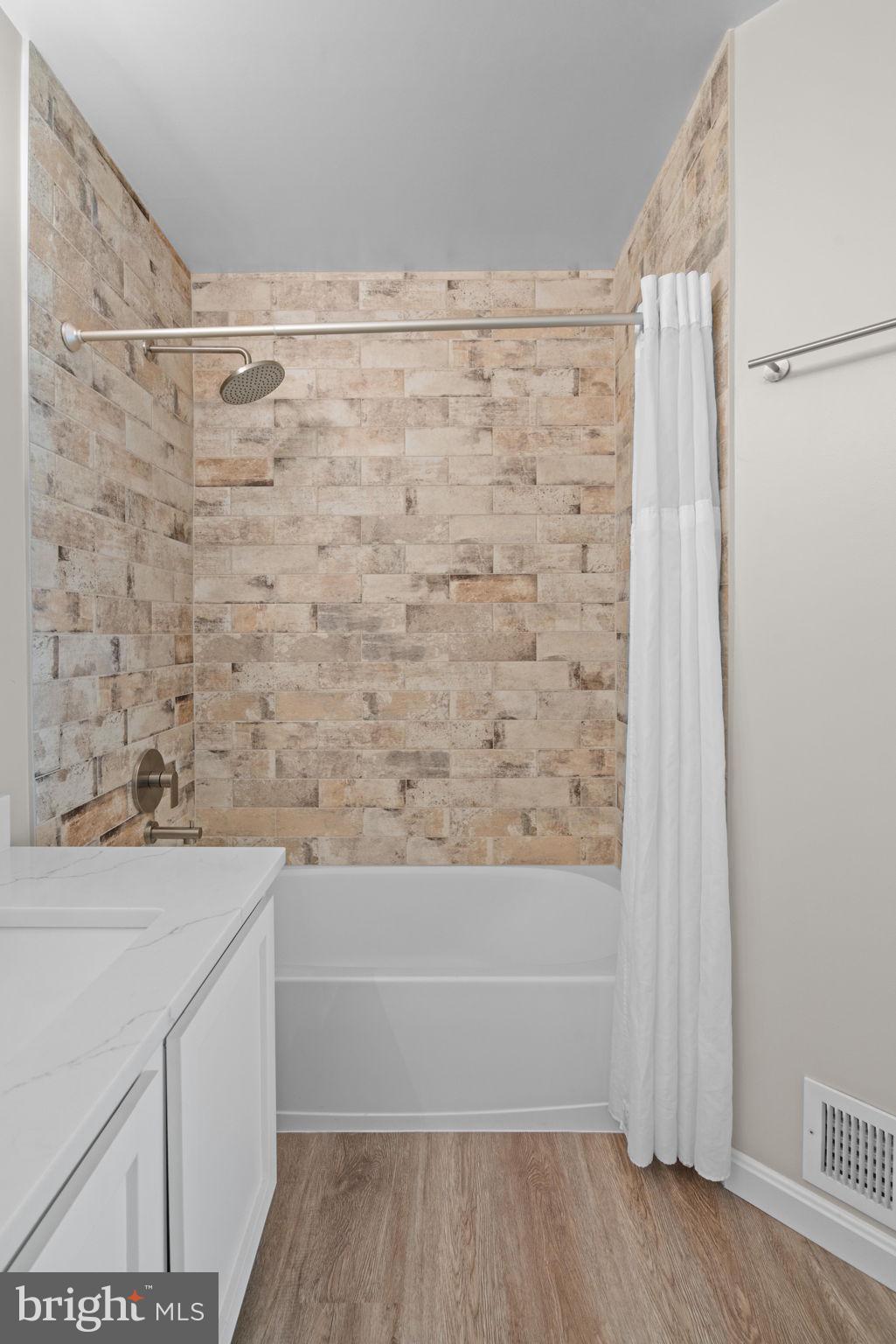 11844 Breton Court, Unit 19A Reston, VA 20191 - Photo 18 of 36 ...tasteful and stylish