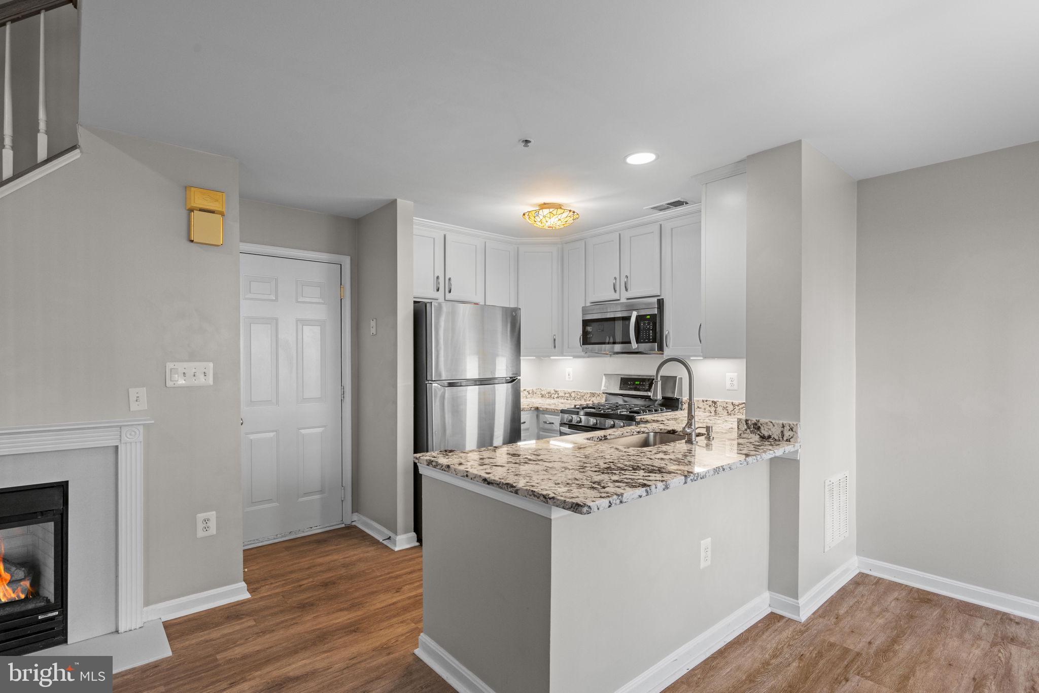 11844 Breton Court, Unit 19A Reston, VA 20191 - Photo 6 of 36 ...just have coffee at the counter.