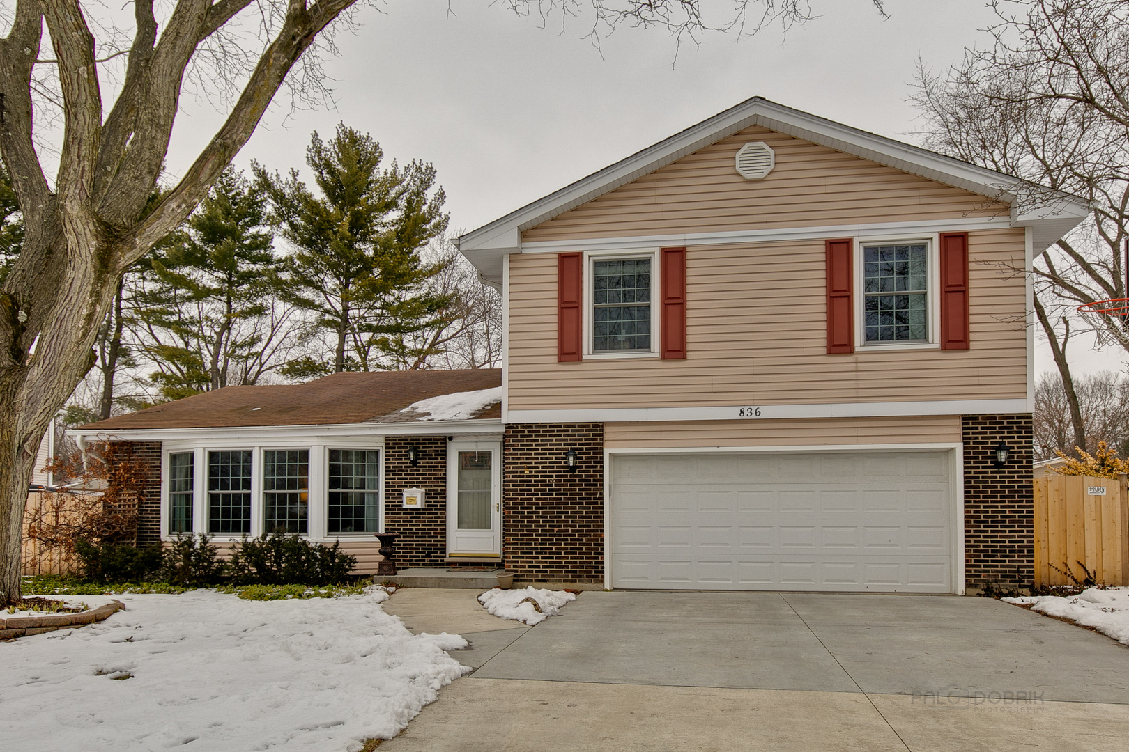 836 Pembrooke Road, Libertyville, IL 60048 Compass