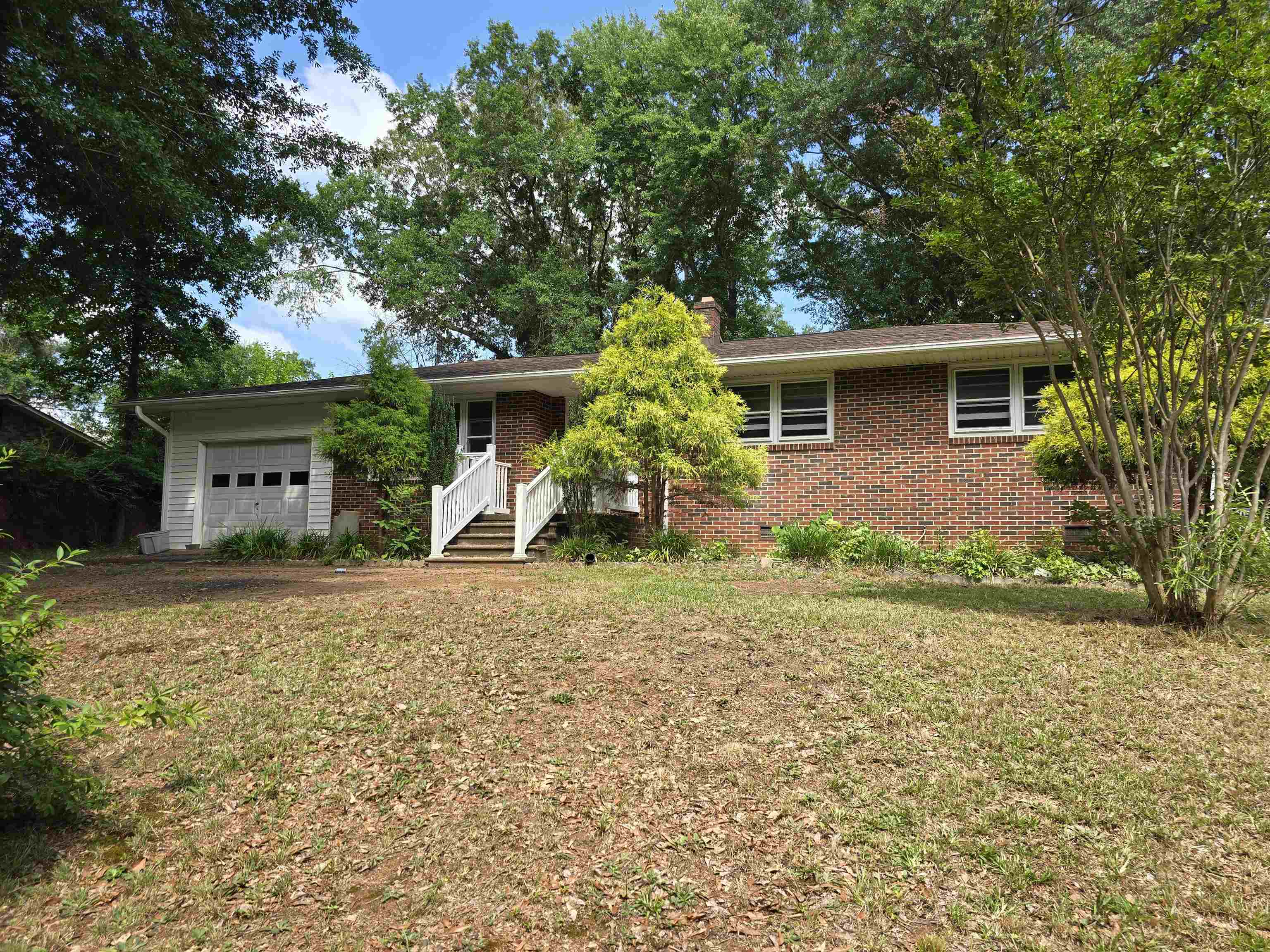 308 Tucker Road Spartanburg, SC 29306 - Photo 3 of 30 Gallery Image 3