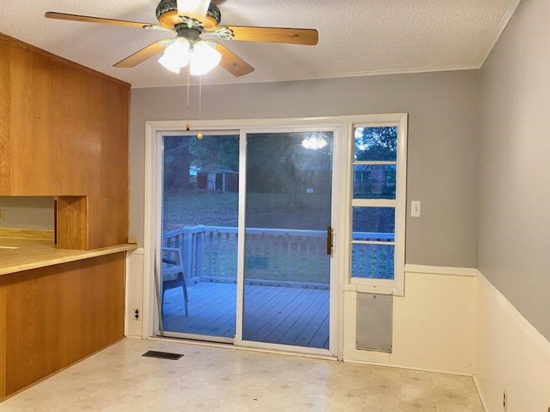 308 Tucker Road Spartanburg, SC 29306 - Photo 7 of 30 Gallery Image 7