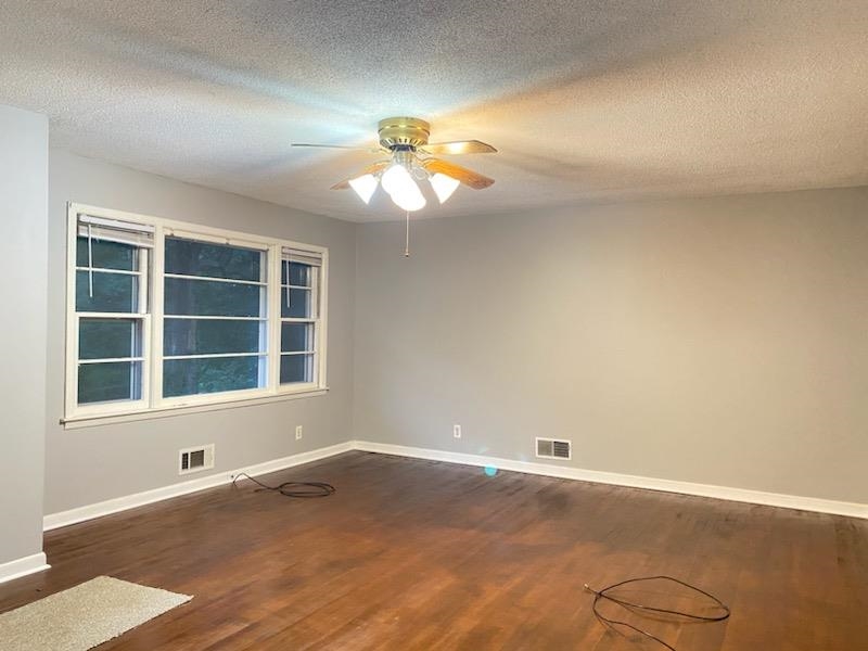 308 Tucker Road Spartanburg, SC 29306 - Photo 9 of 30 Gallery Image 9