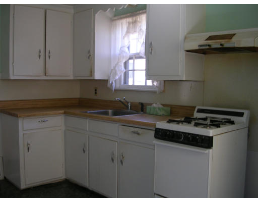 147 Russell Street Springfield, MA 01104 - Photo 3 of 6