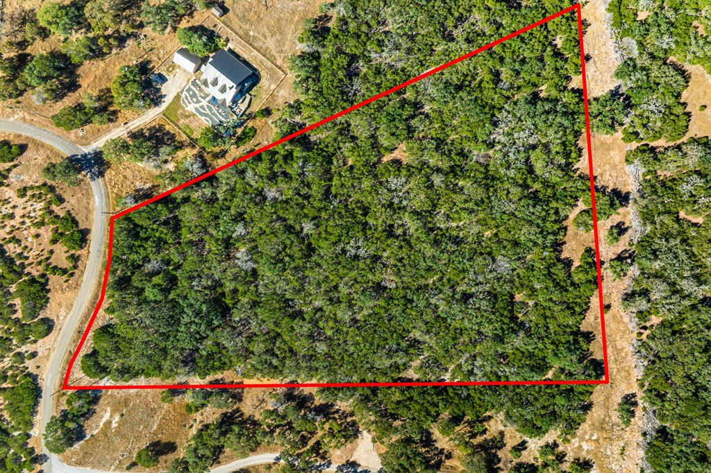 627 Lake Ridge Road Kerrville, TX 78028 - Photo 3 of 13