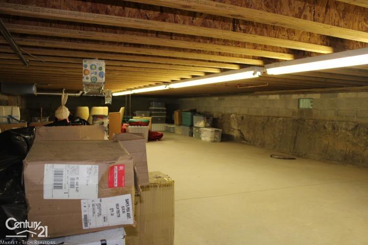 46075 Heydenreich Road Macomb, MI 48044 - Photo 16 of 24 Gallery Image 16