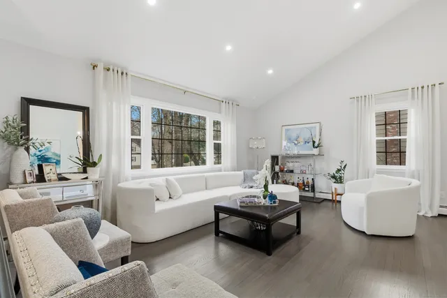 $950,000 | 5 Nyselius Place, Stamford, CT 06905