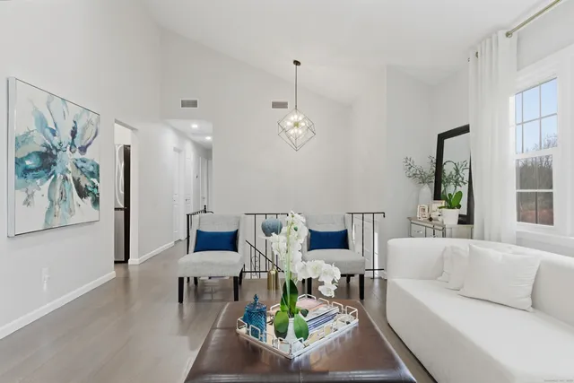 $950,000 | 5 Nyselius Place, Stamford, CT 06905