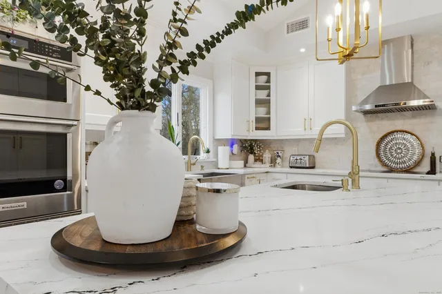 $950,000 | 5 Nyselius Place, Stamford, CT 06905