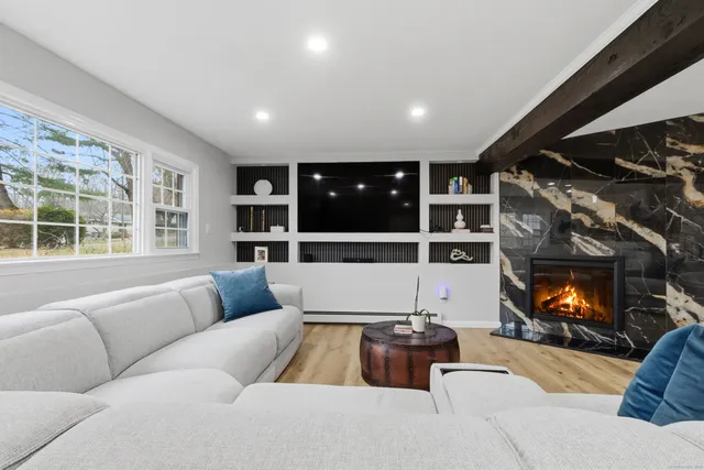 $950,000 | 5 Nyselius Place, Stamford, CT 06905