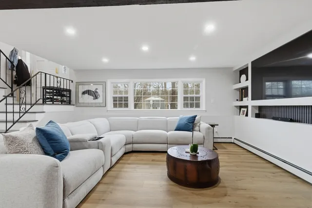 $950,000 | 5 Nyselius Place, Stamford, CT 06905