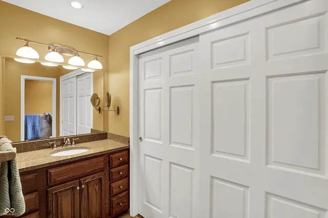 $429,900 | 6831 Kingswood Drive, Indianapolis, IN 46256