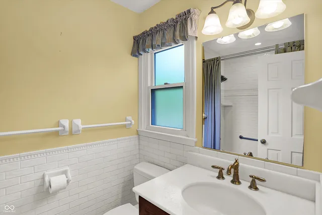 $429,900 | 6831 Kingswood Drive, Indianapolis, IN 46256