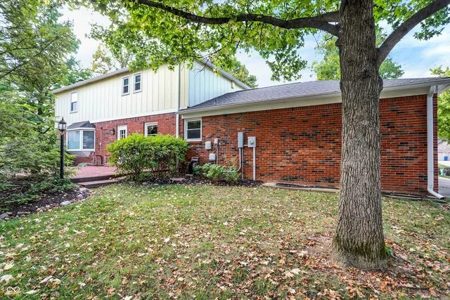 $429,900 | 6831 Kingswood Drive, Indianapolis, IN 46256