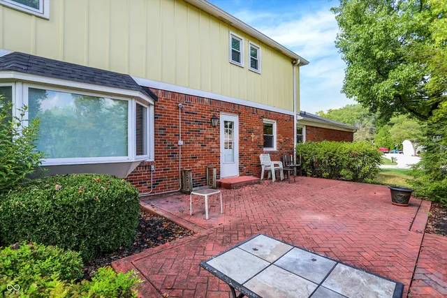 $429,900 | 6831 Kingswood Drive, Indianapolis, IN 46256