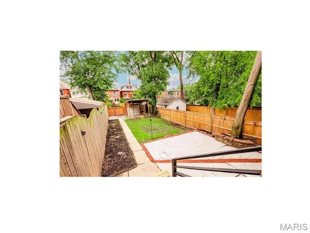 $300,000 | 4237 Shenandoah Avenue, St. Louis, MO 63110