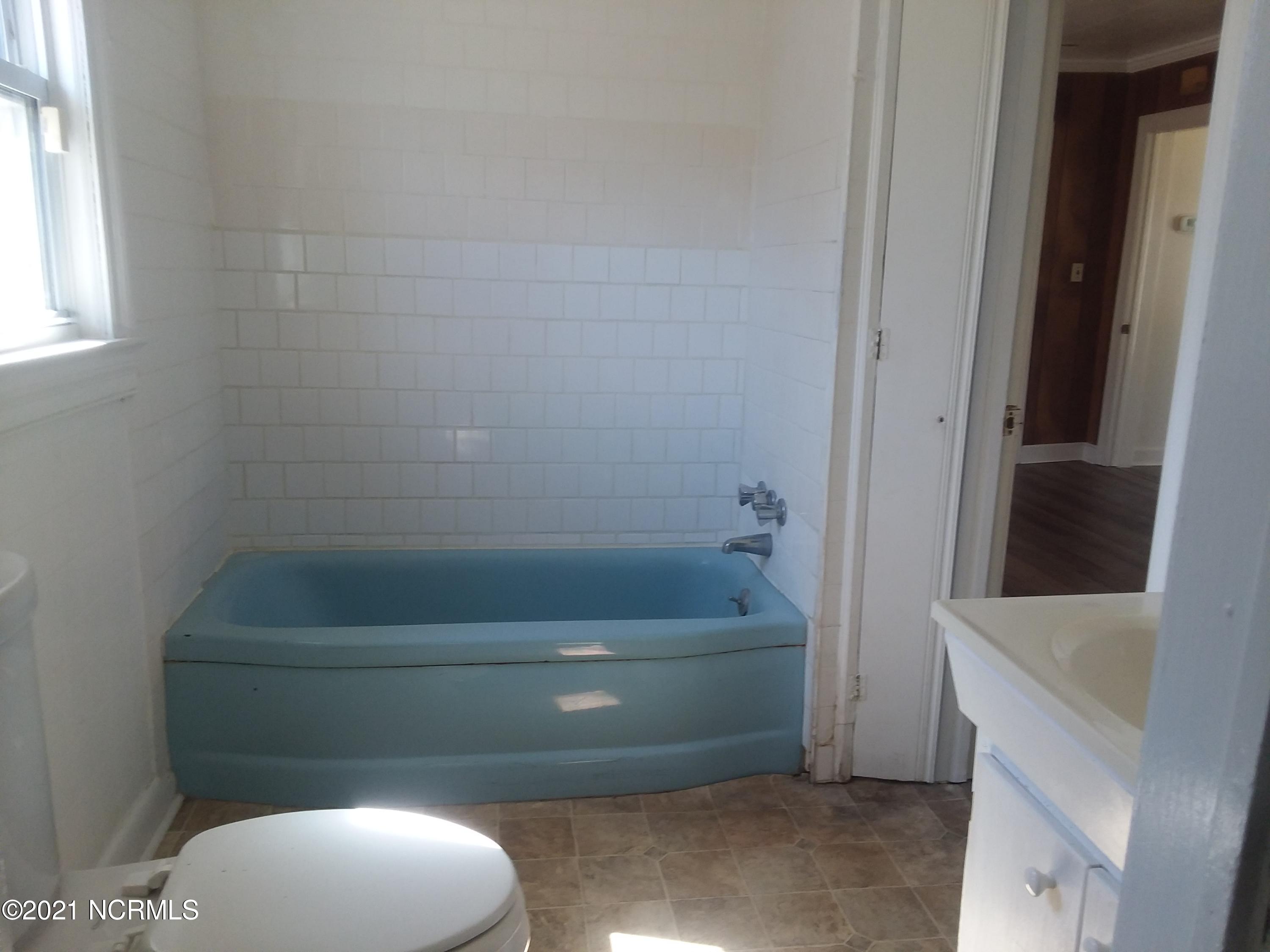 2003 Tower Hill Road Kinston, NC 28501 - Photo 6 of 10 2003 Tower Hill Road hall bath 20210311