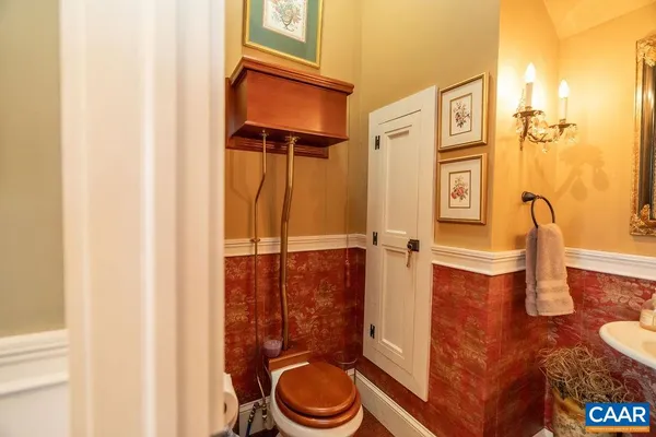 a view of entryway with a front door