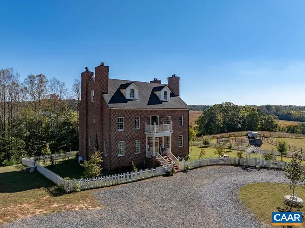 $925,000 | 2004 Seven Meadows Lane, Appomattox, VA 24522