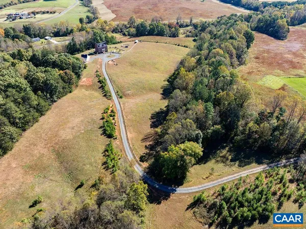 $925,000 | 2004 Seven Meadows Lane, Appomattox, VA 24522
