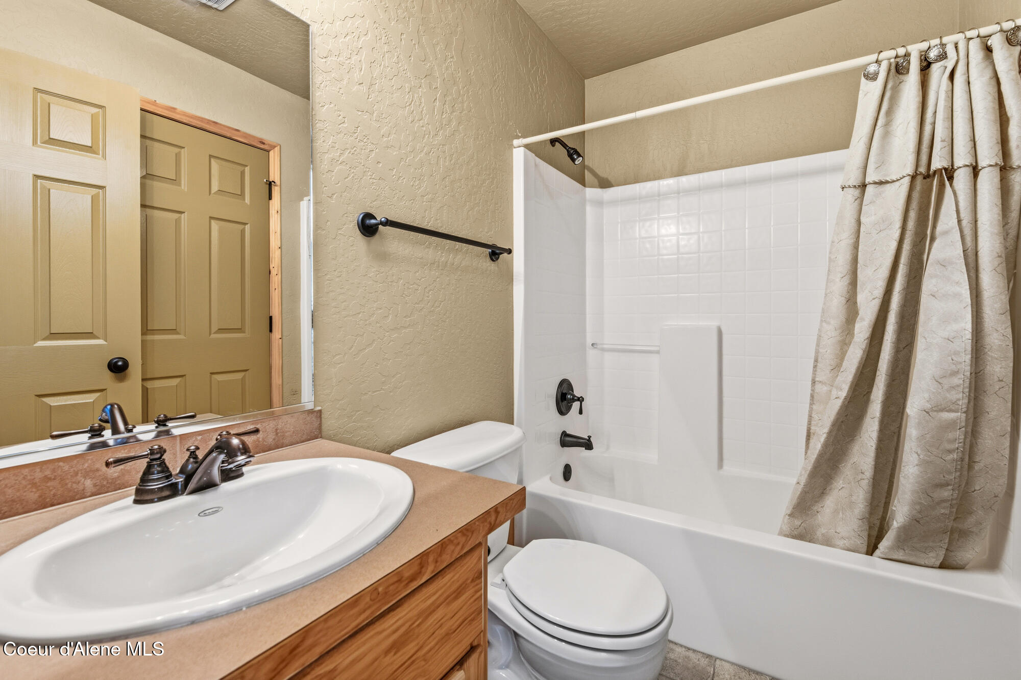 195 Snowplow Road, Unit A Sandpoint, ID 83864 - Photo 14 of 30 014