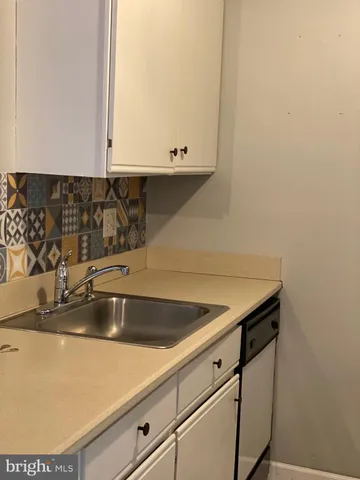 $2,000 | 439 Glassboro Road, Woodbury Heights, NJ 08097