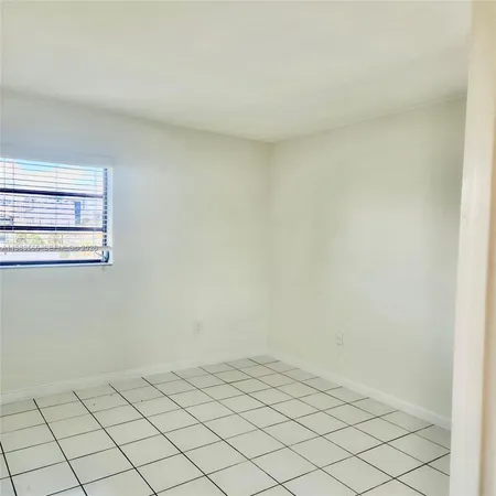 $2,950 | 1617 Jefferson Avenue, Unit PH1, Miami Beach, FL 33139