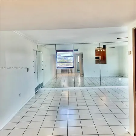 $2,950 | 1617 Jefferson Avenue, Unit PH1, Miami Beach, FL 33139