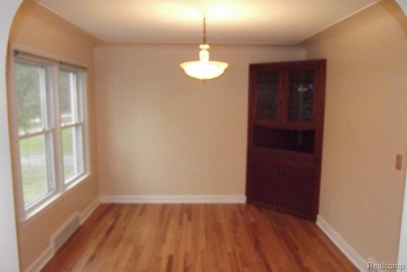 8100 Roberts Road Gregory, MI 48137 - Photo 6 of 8 DSCF2056 (800x534).jpg