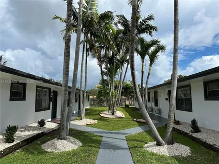 $2,195 | 116 Northwest 2nd Avenue, Unit B, Hallandale Beach, FL 33009