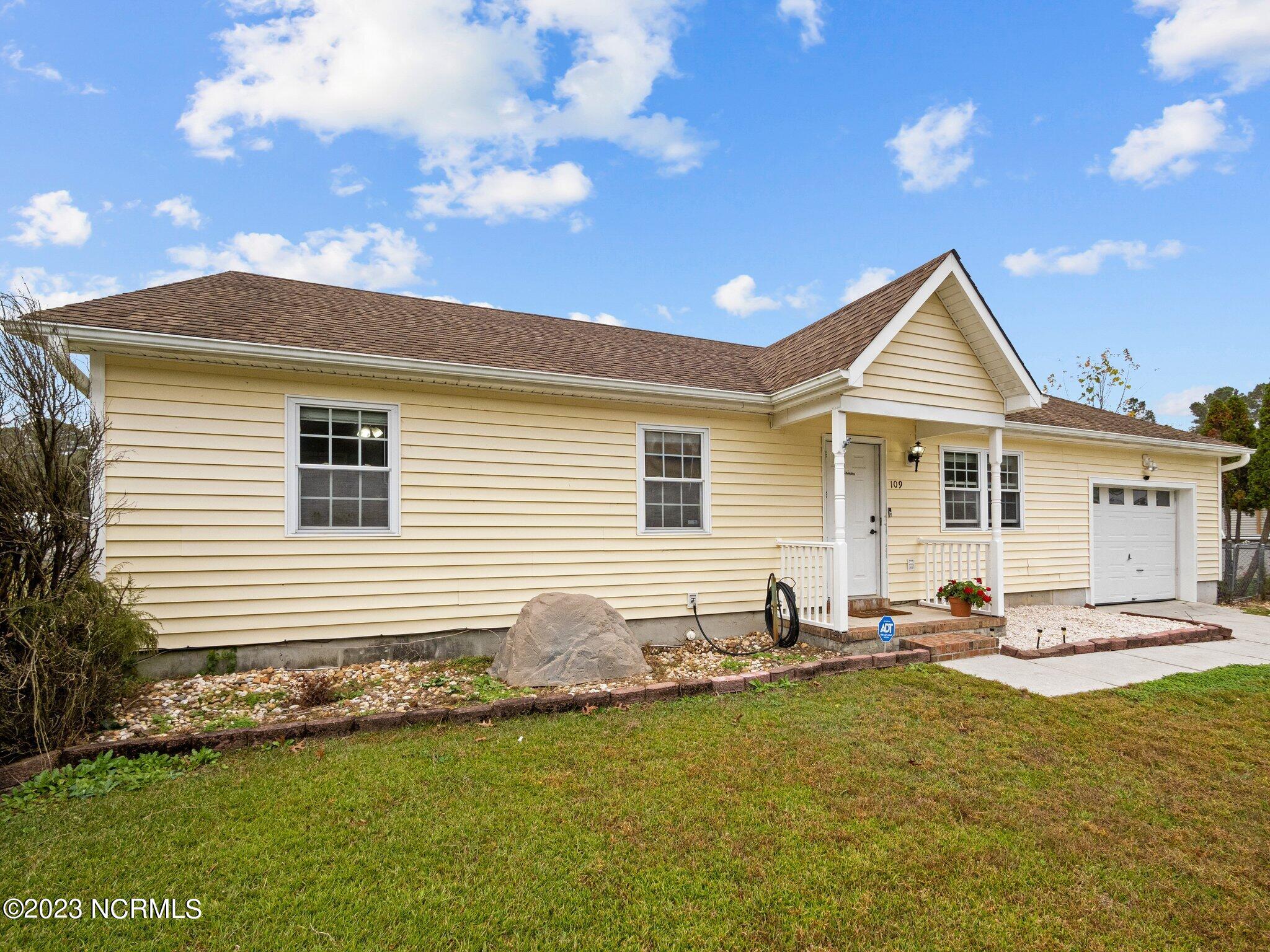 109 Falcon Crest Road Jacksonville, NC 28540 - Photo 3 of 49 Front Elevation