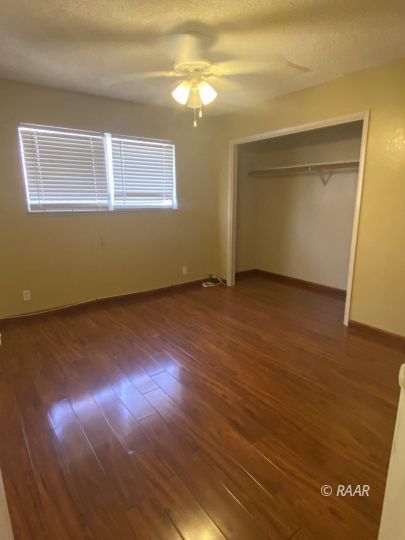 617 West Wasp Avenue Ridgecrest, CA 93555 - Photo 21 of 34 a view of an empty room with a window