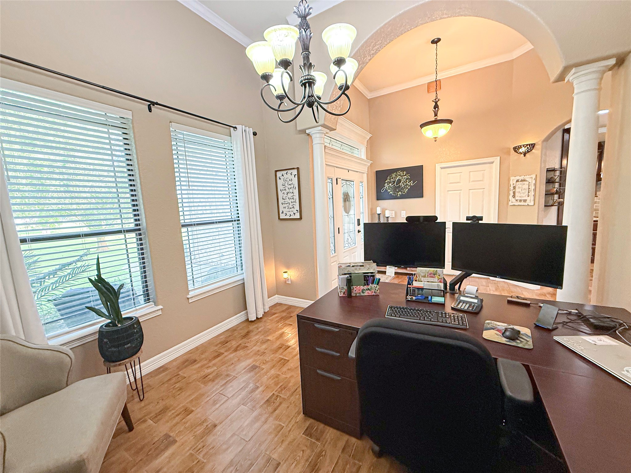 807 Mill Road Angleton, TX 77515 - Photo 11 of 46 Flexible room adapts perfectly to your lifestyle needs.