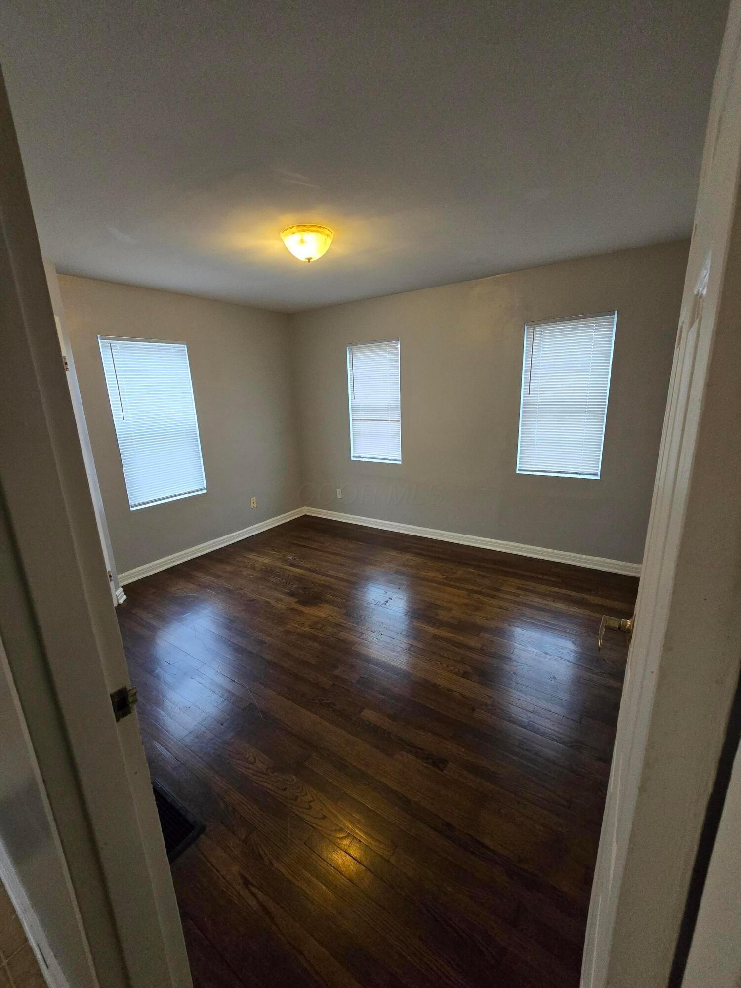 1725 Lancashire Road Columbus, OH 43219 - Photo 11 of 22 20241125_094950