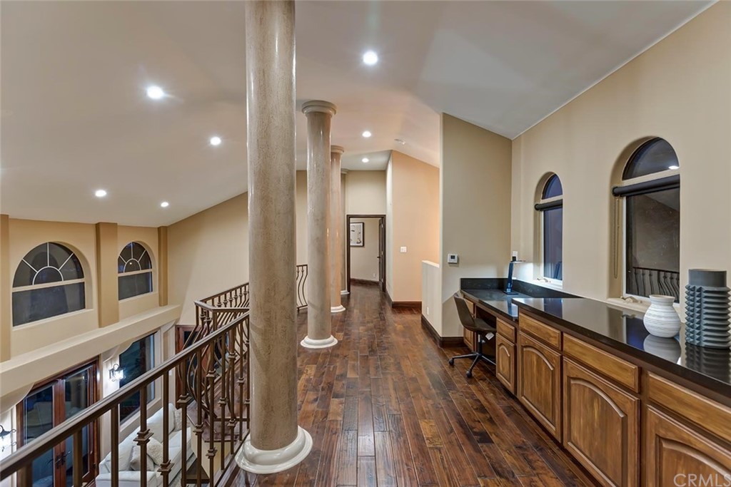 3263 Tareco Drive Los Angeles, CA 90068 - Photo 19 of 71