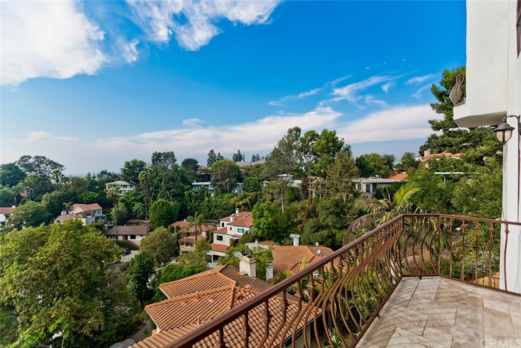 3263 Tareco Drive Los Angeles, CA 90068 - Photo 30 of 71